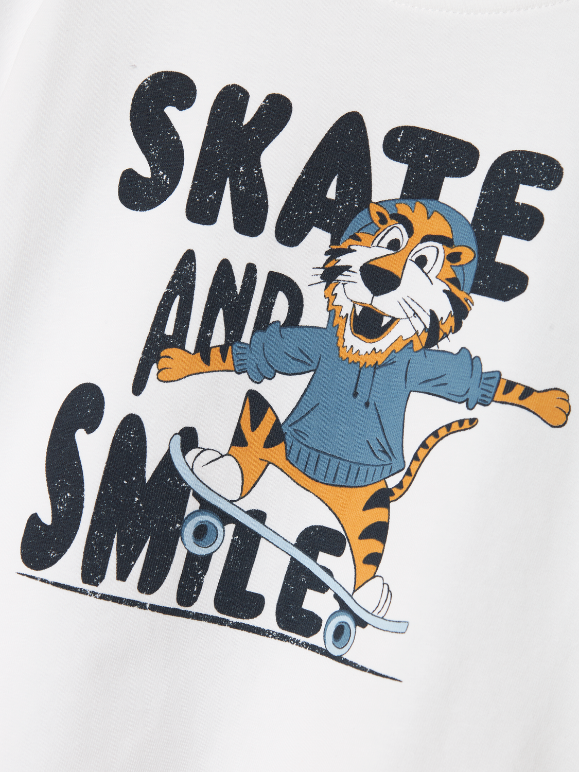 model_shot-front_full